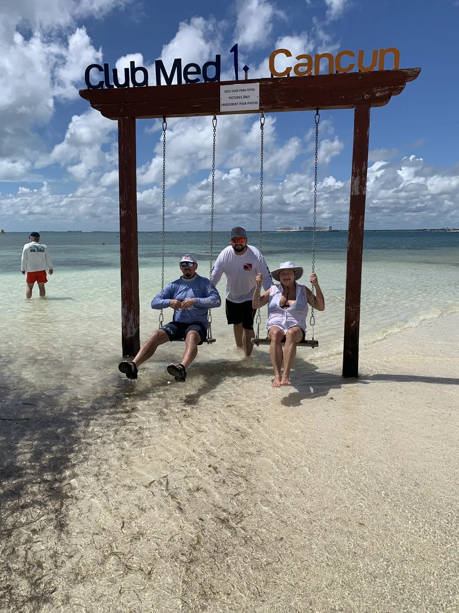Bob, Karen, and Boggio - Your hosts at Charleston Treehouse